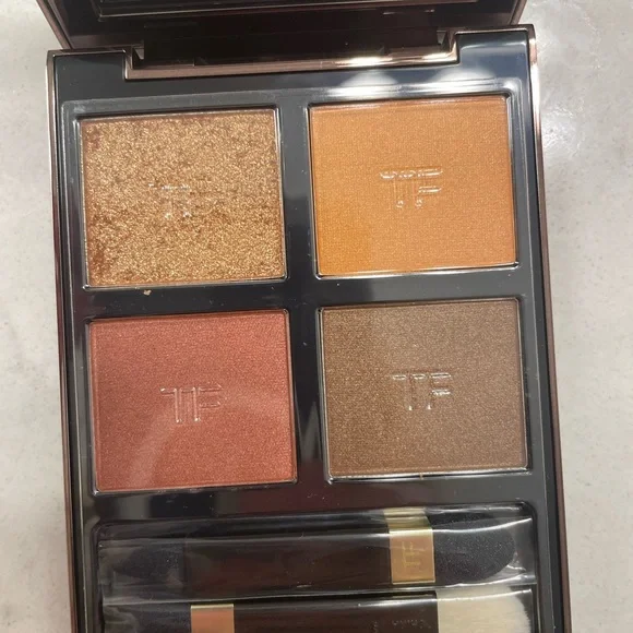 Tom Ford Quad Eye Palette in 25 Leopard 🐆 Skin - Picture 4 of 6